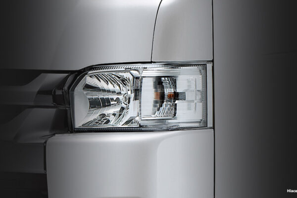 HIACE COMMUTER