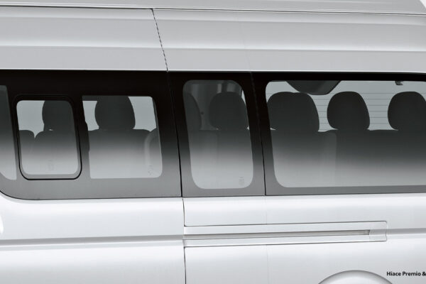 HIACE COMMUTER